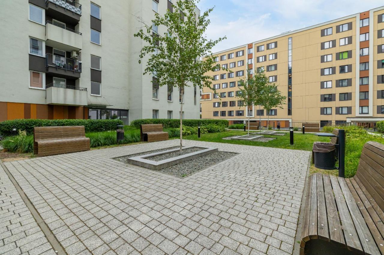 Osiedle Avia Family Apartment In Krakow With Balcony By Noclegi Renters Buitenkant foto
